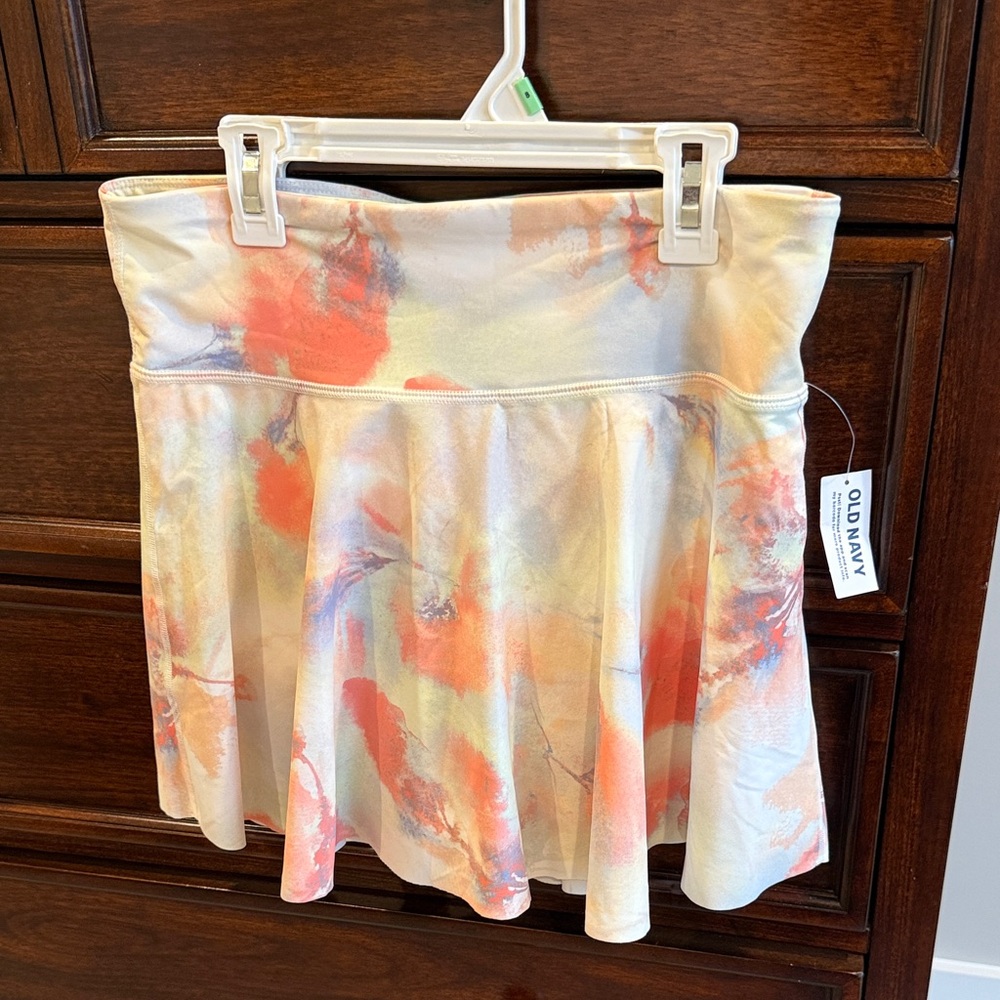Old Navy Women's Skater Skirt in Cream and Coral